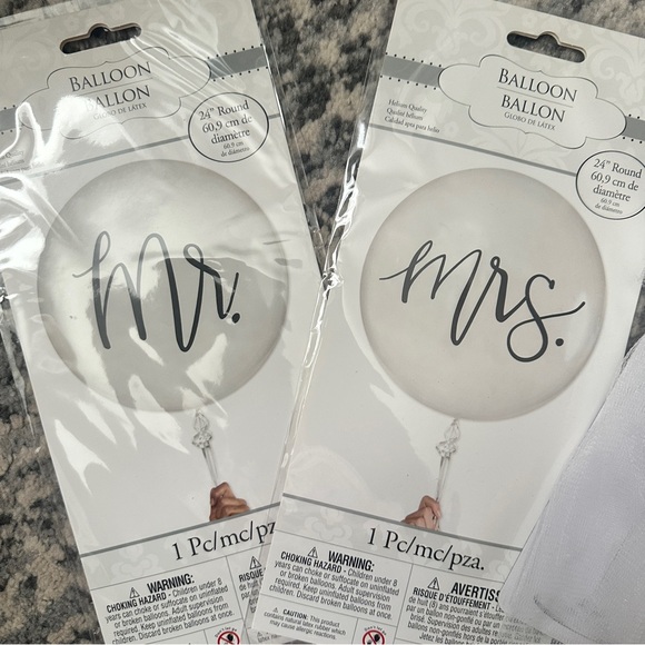 NWT “Mr. & Mrs.” Wedding Bridal Decor - Picture 4 of 4